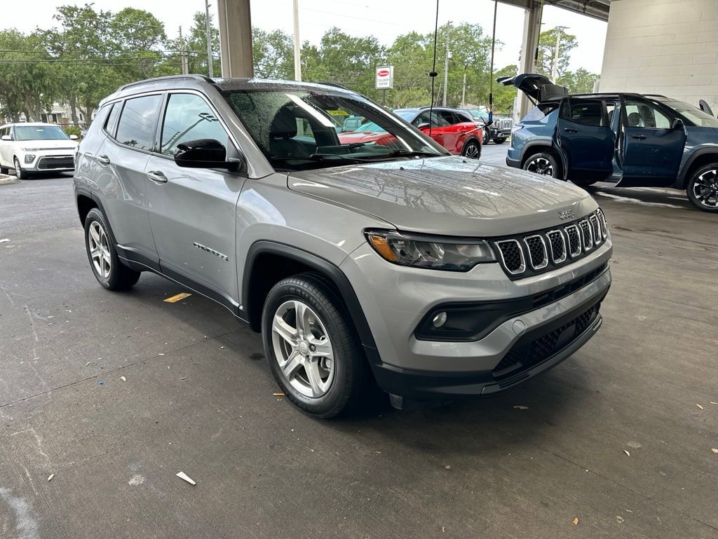 Used 2024 Jeep Compass Latitude