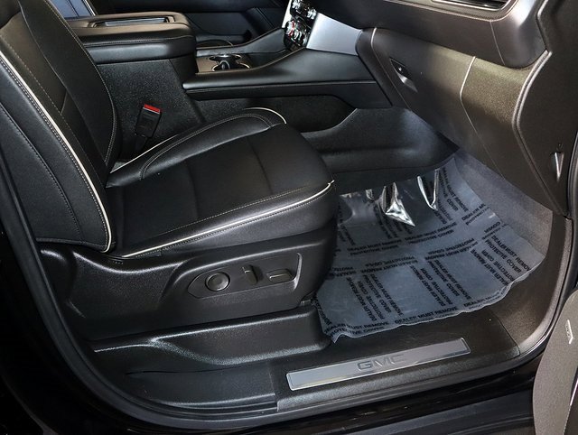 Used 2023 GMC Yukon XL SLT w/ SLT Premium Package image 37