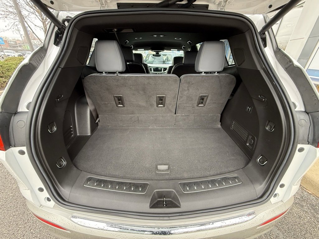 Used 2022 Buick Enclave Premium image 33
