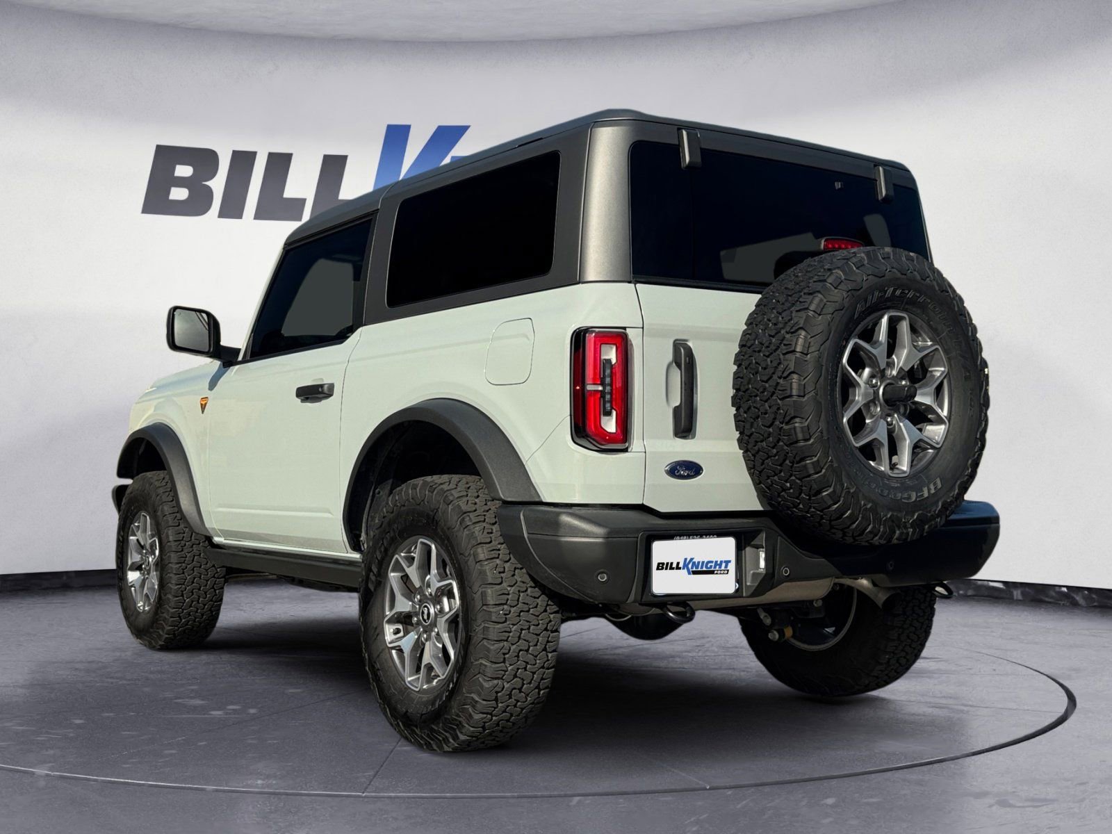 Certified 2023 Ford Bronco Badlands image 3
