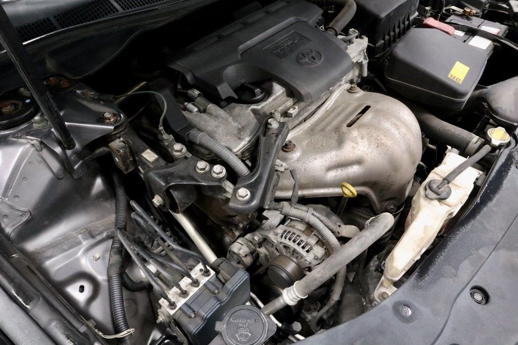 Used 2015 Toyota Camry SE image 18