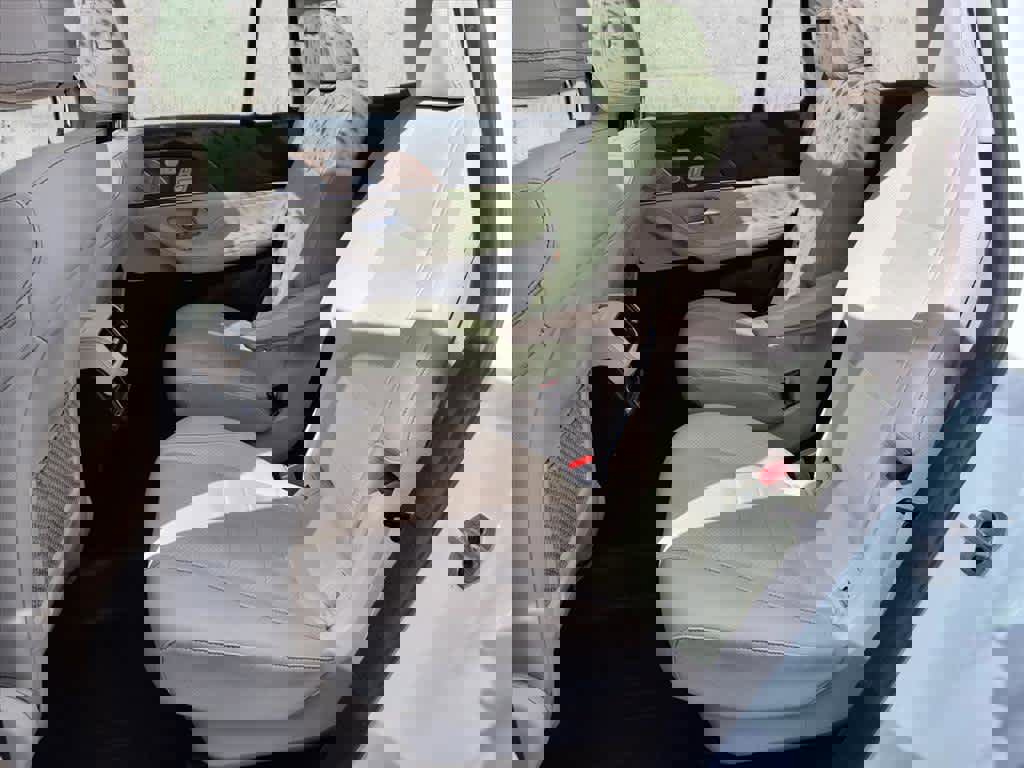 Used 2022 Mercedes-Benz GLS 450 4MATIC image 9