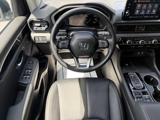 Used 2023 Honda Pilot Touring image 39