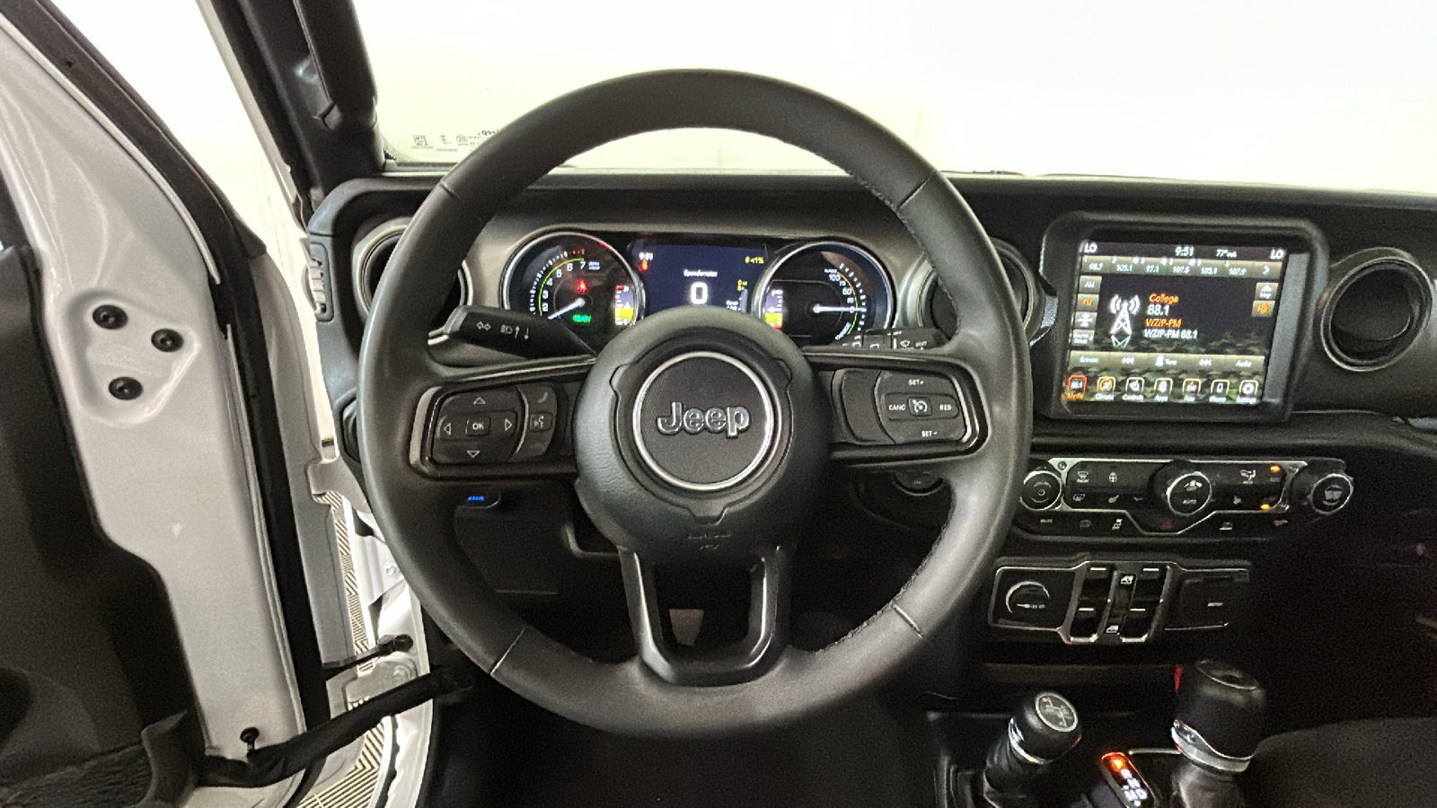 Used 2023 Jeep Wrangler Unlimited w/ Cold Weather Group AWD/4WD image 17