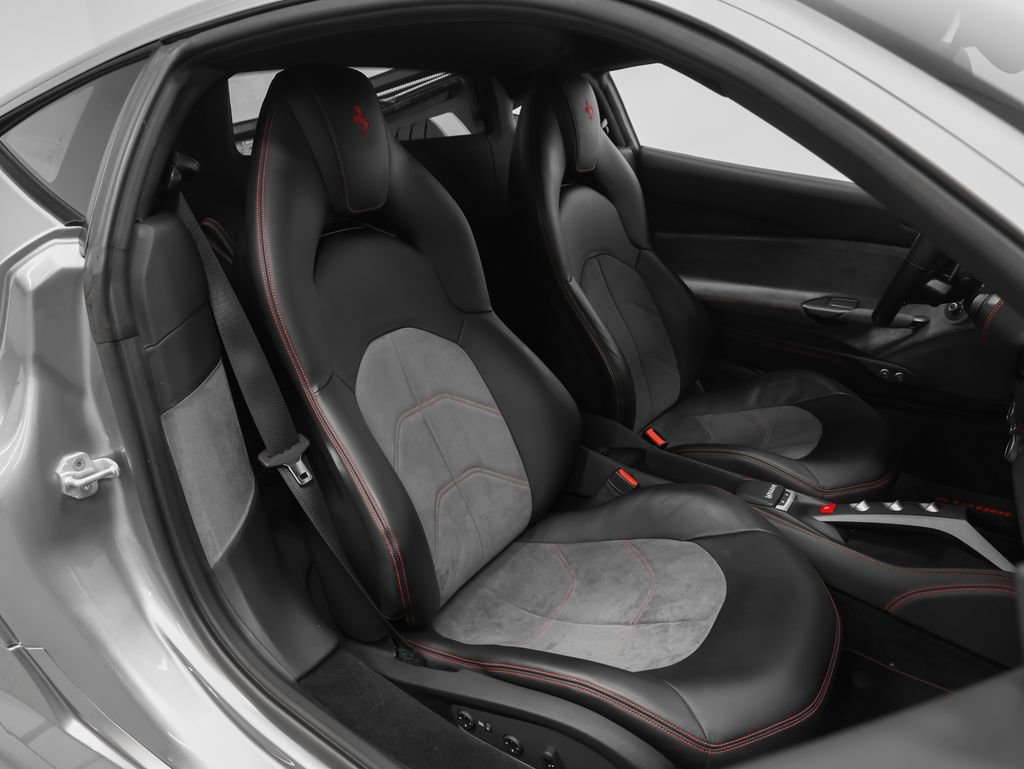 Certified 2018 Ferrari 488 GTB RWD image 21