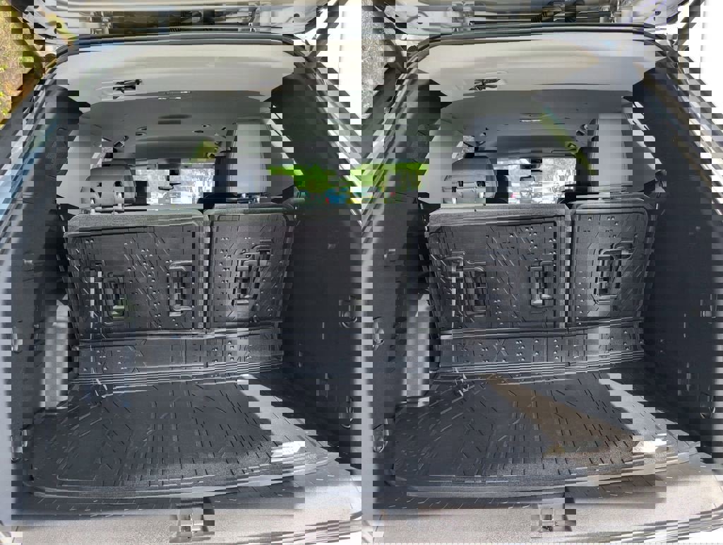 Used 2020 Chevrolet Traverse Premier w/ LPO, Floor Liner Package image 5