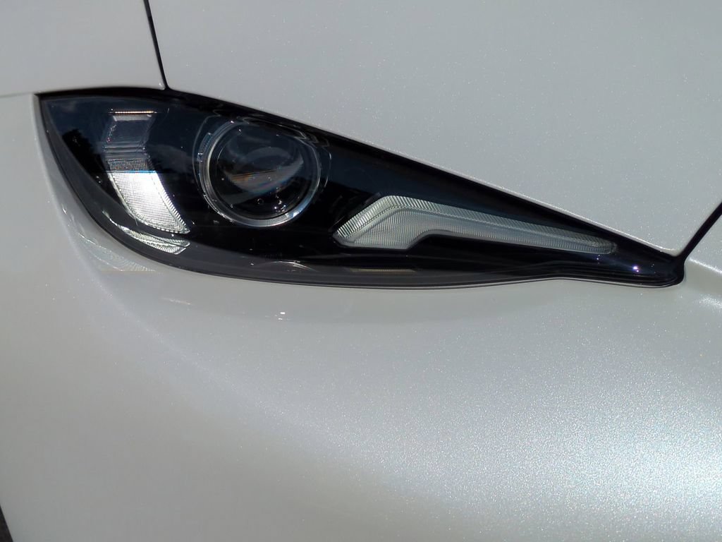 New 2026 MAZDA MX-5 Miata RF Grand Touring RWD image 10