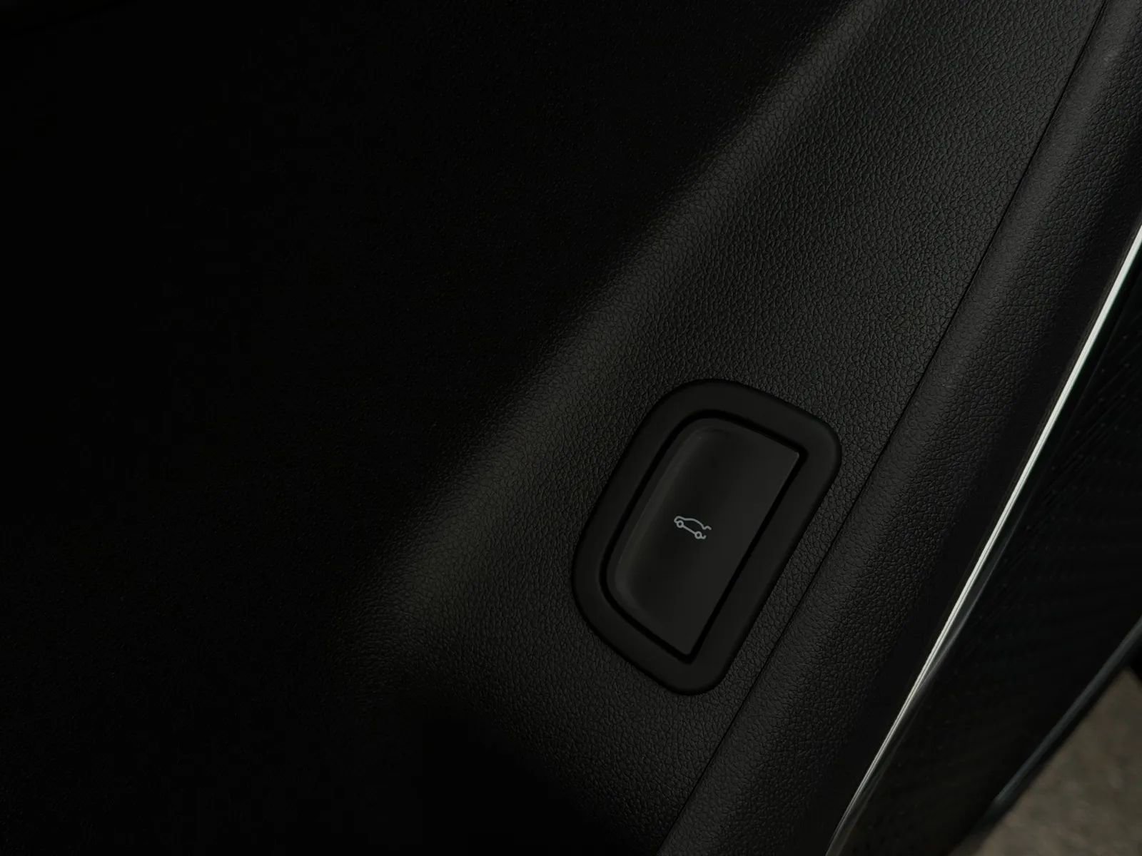 Used 2024 Chevrolet Traverse RS image 28