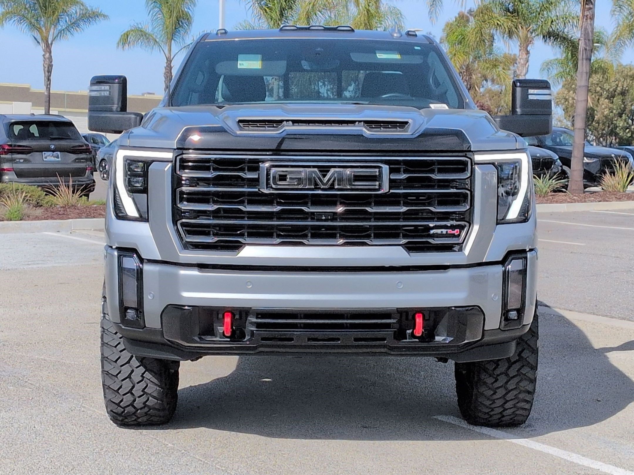 Used 2024 GMC Sierra 2500 AT4 w/ AT4 Premium Plus Package AWD/4WD image 3