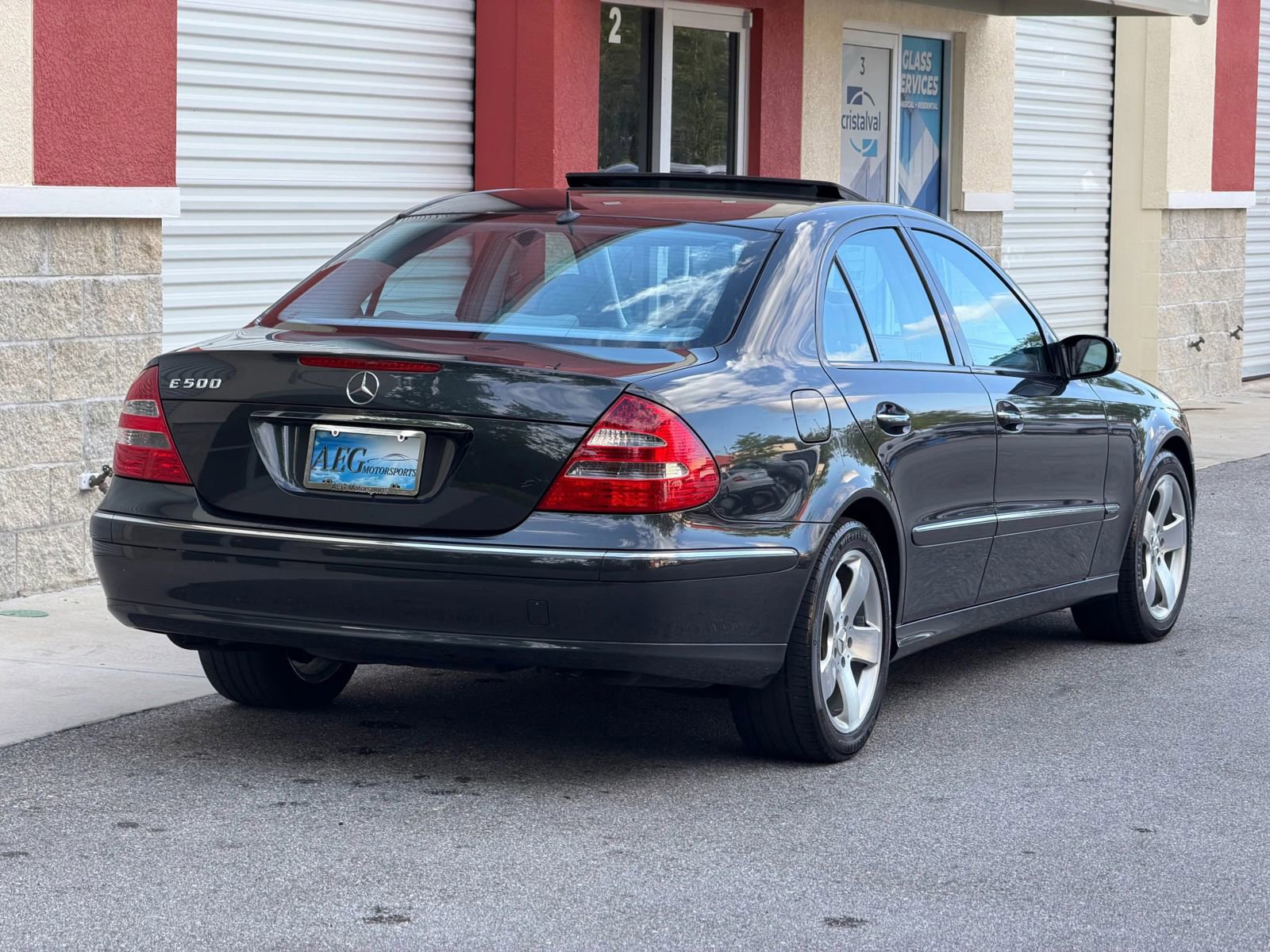 Used 2003 Mercedes-Benz E 500 Sedan image 2