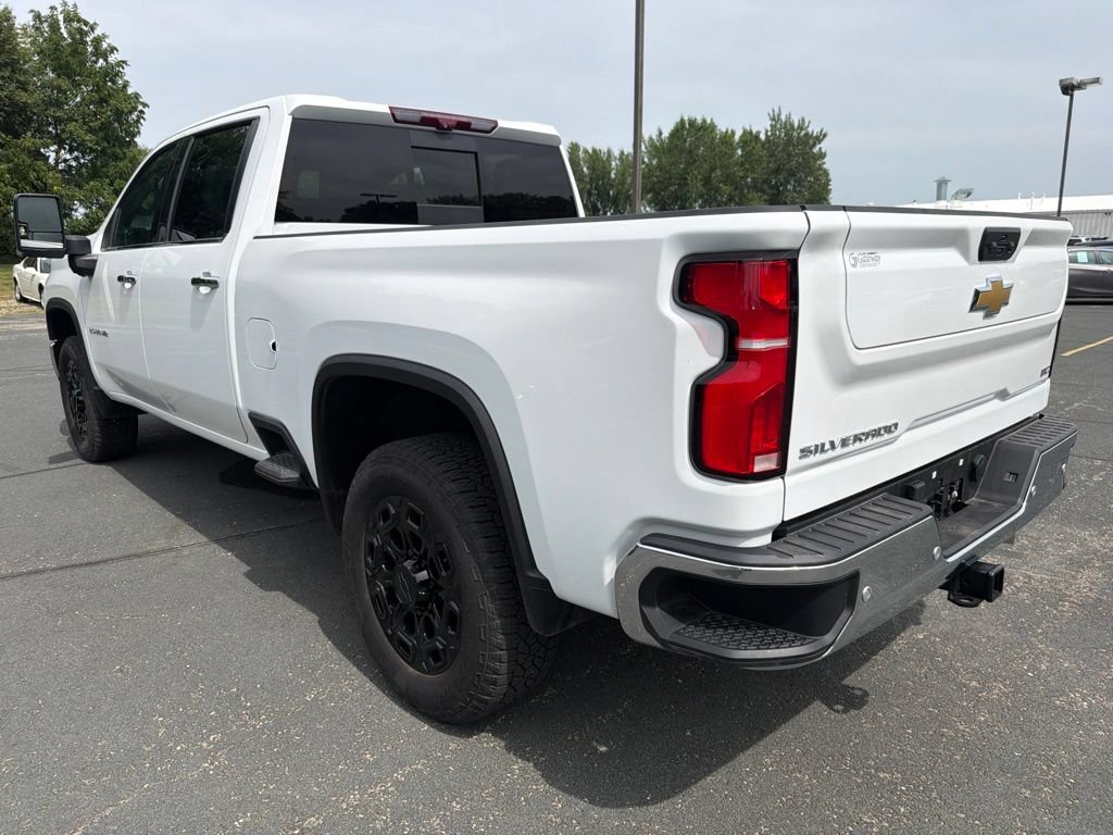 Used 2025 Chevrolet Silverado 2500 LTZ w/ LTZ Plus Package AWD/4WD image 5
