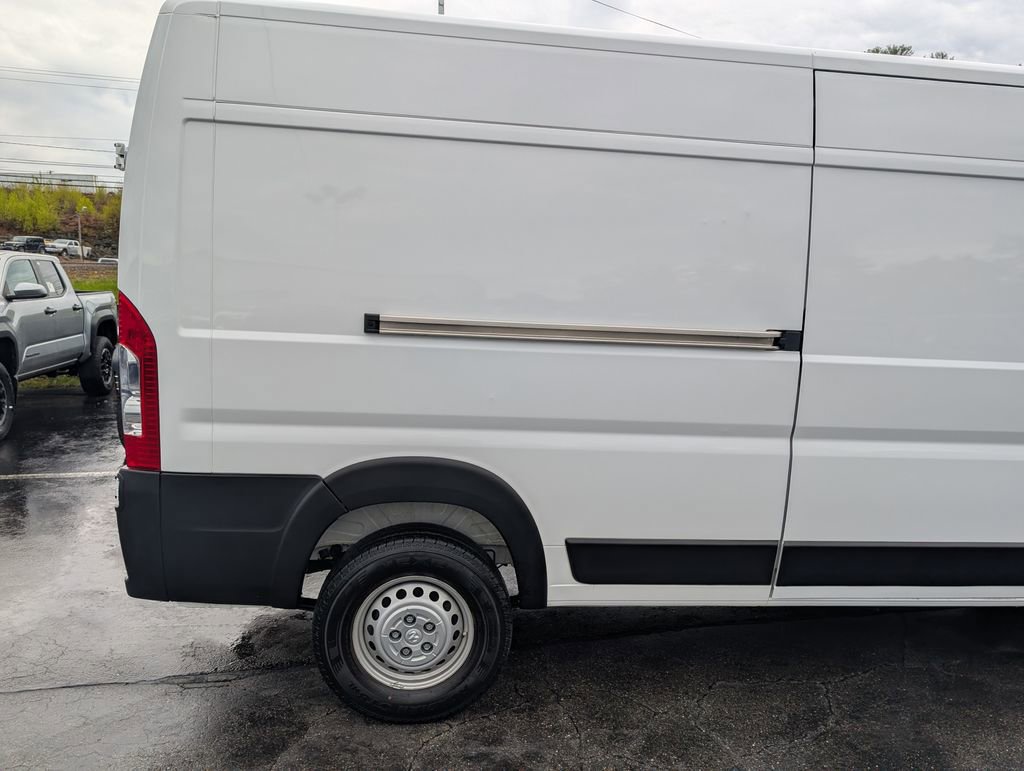 Used 2025 RAM ProMaster 2500 w/ Convenience Group FWD image 8