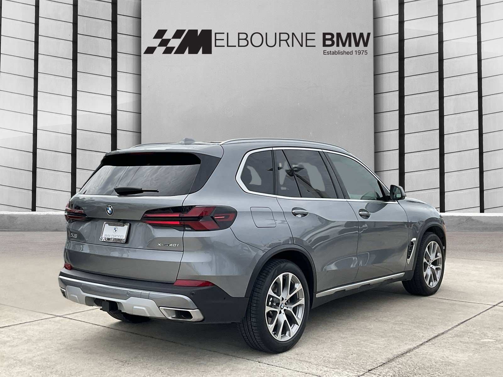 Used 2024 BMW X5 xDrive40i w/ Premium Package AWD/4WD image 4