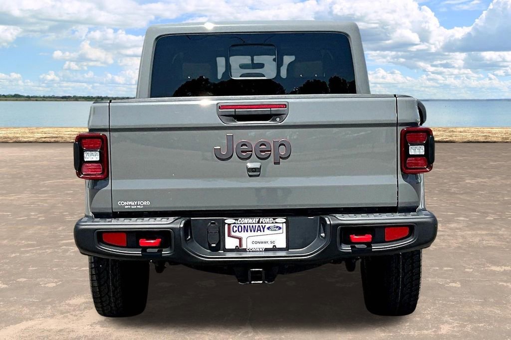 Used 2022 Jeep Gladiator Rubicon w/ LED Lighting Group AWD/4WD image 7