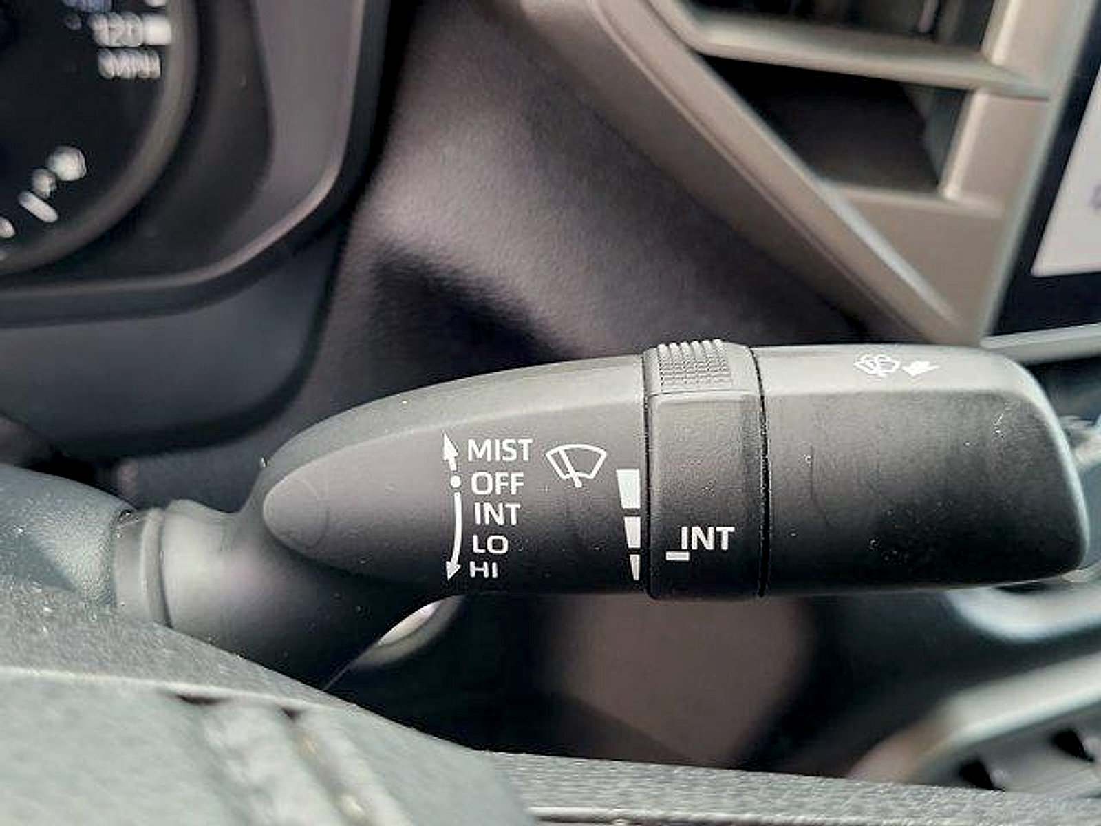Used 2022 Toyota Tundra SR5 w/ SR5 Premium Package AWD/4WD image 30