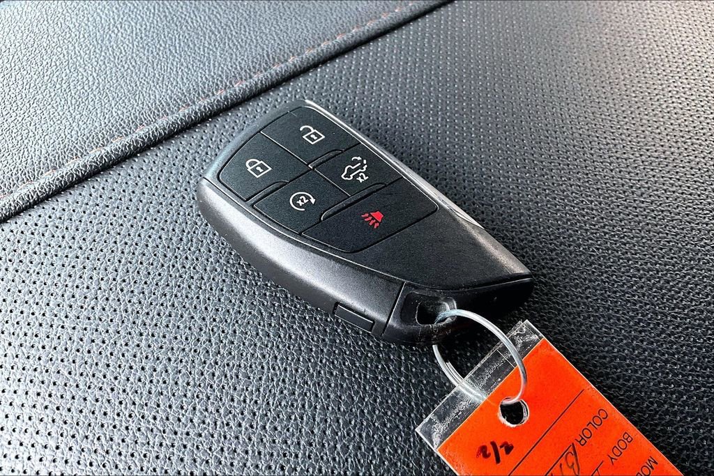 Used 2025 GMC Sierra 1500 AT4 w/ AT4 Premium Package image 13