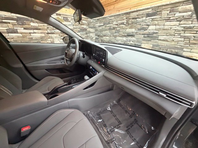 Certified 2023 Hyundai Elantra SEL w/ Preferred Accessory Package FWD image 15