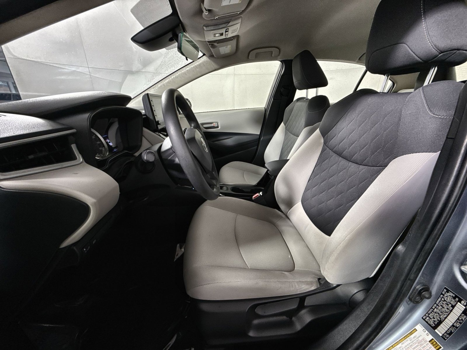 Used 2022 Toyota Corolla LE image 13