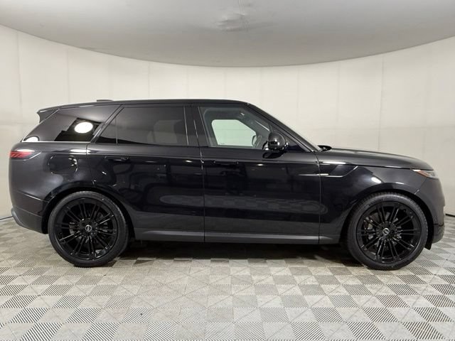 Used 2025 Land Rover Range Rover Sport SE AWD/4WD image 9