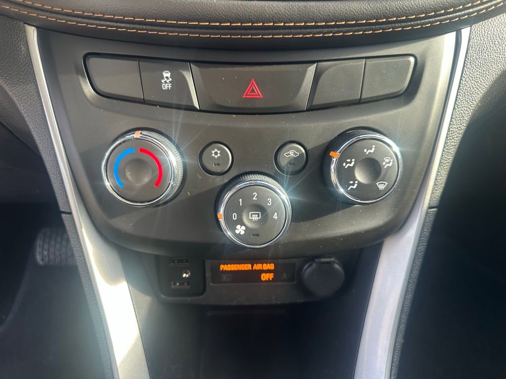 Used 2022 Chevrolet Trax LS w/ Tint and Cruise Package image 19