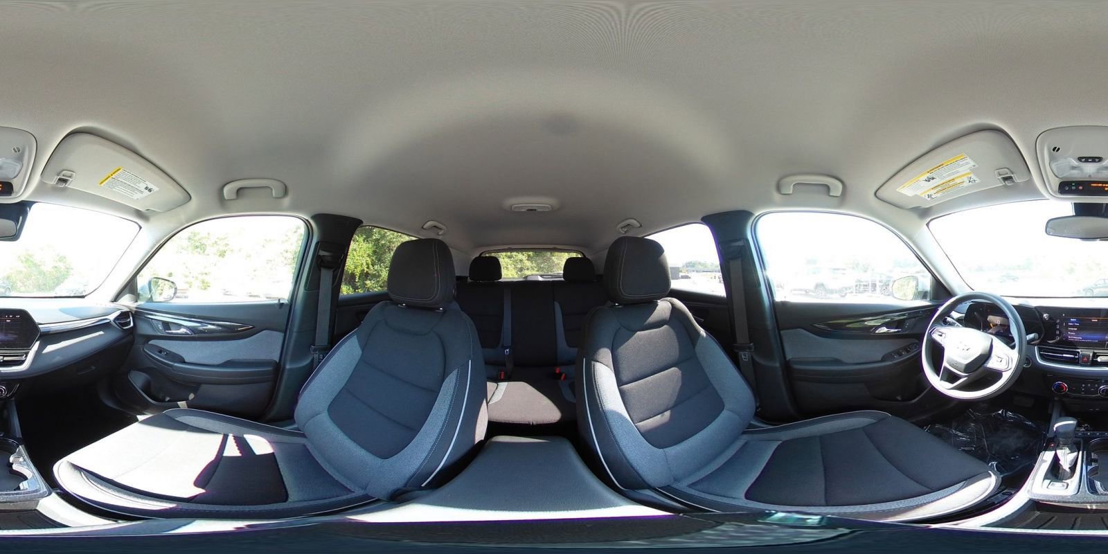 Used 2025 Chevrolet TrailBlazer LT FWD image 40