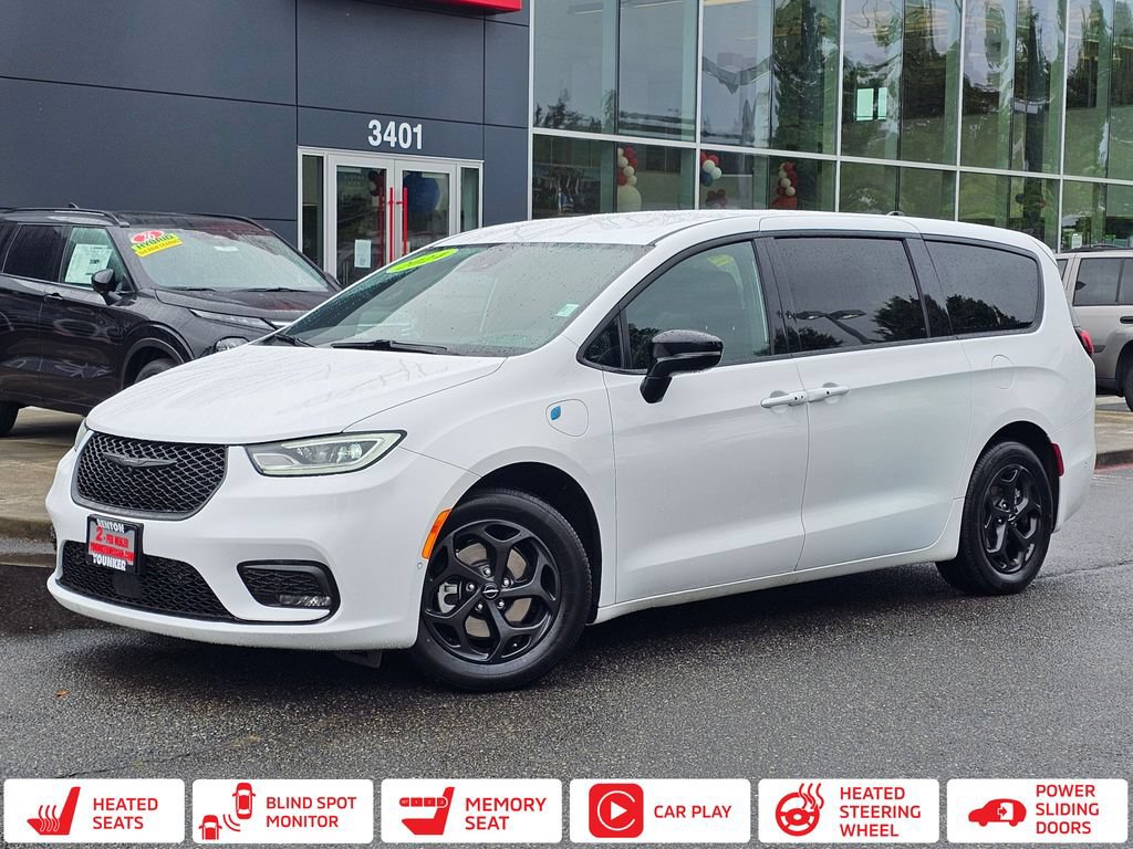 Used 2024 Chrysler Pacifica Limited
