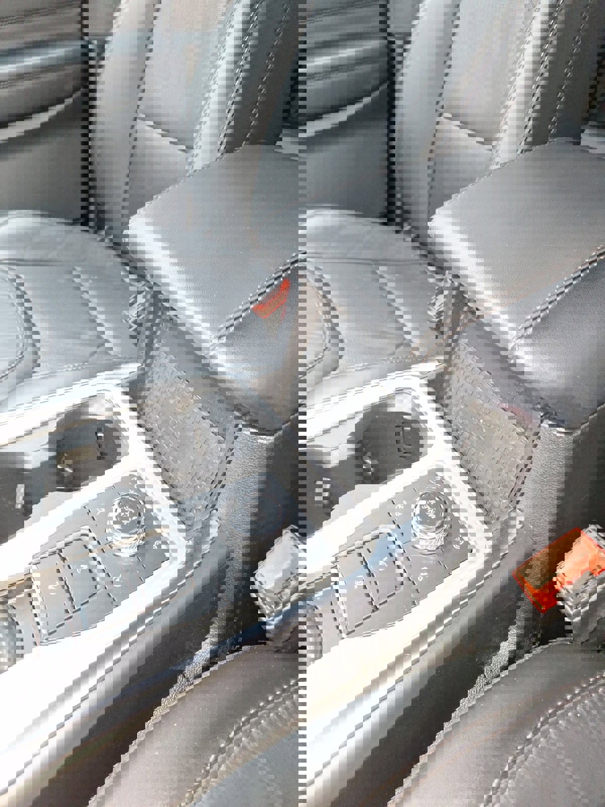 Certified 2022 Ford Explorer Platinum w/ Equipment Group 601A image 15