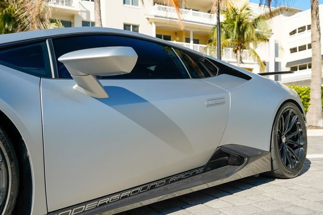 Used 2020 Lamborghini Huracan EVO image 10