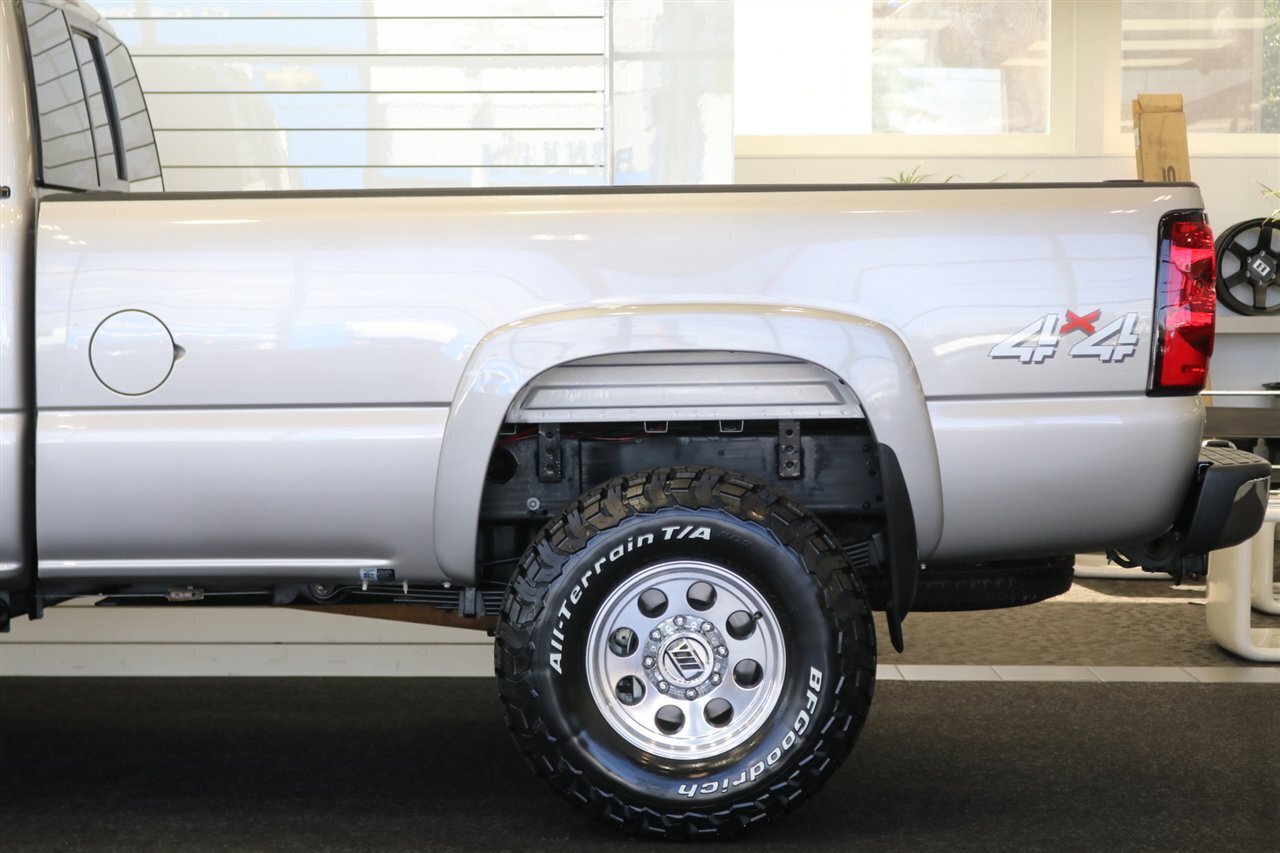 Used 2006 Chevrolet Silverado 3500 LT w/ Heavy-Duty Power Package AWD/4WD image 46