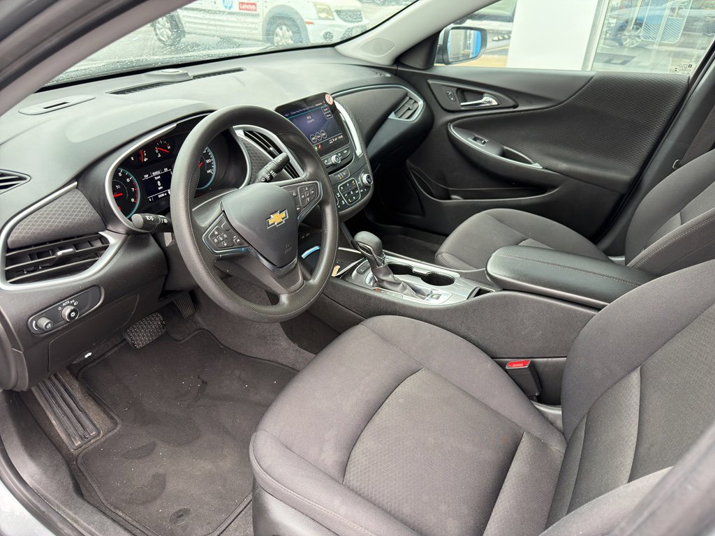 Used 2024 Chevrolet Malibu LT image 11