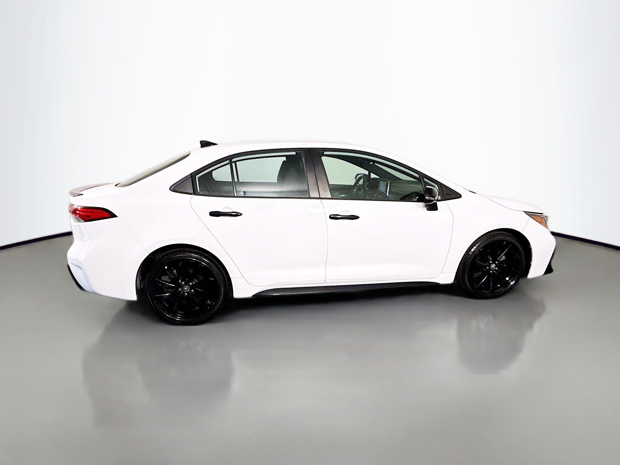 Used 2021 Toyota Corolla SE w/ Carpet Mat Package (TMS) image 11