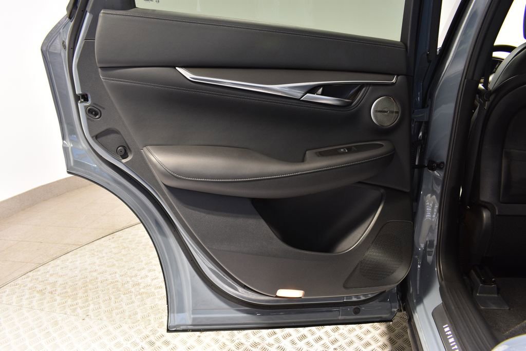 Certified 2025 INFINITI QX55 Essential image 27