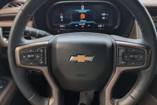 Used 2023 Chevrolet Suburban High Country AWD/4WD image 25