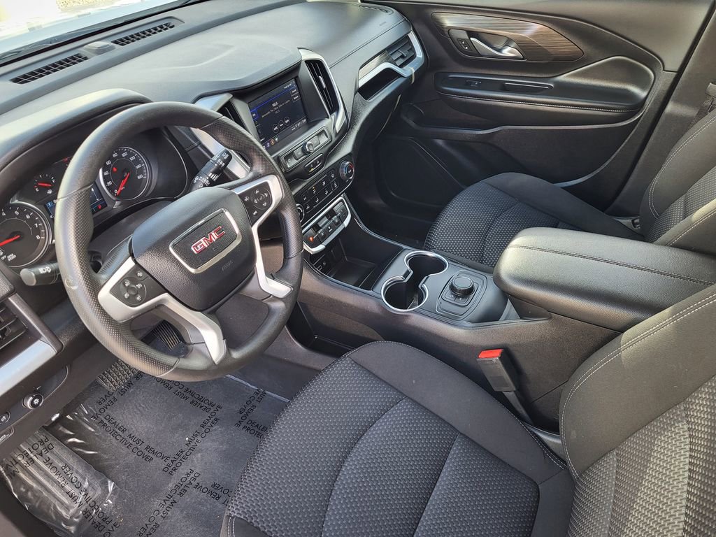Used 2024 GMC Terrain SLE image 9
