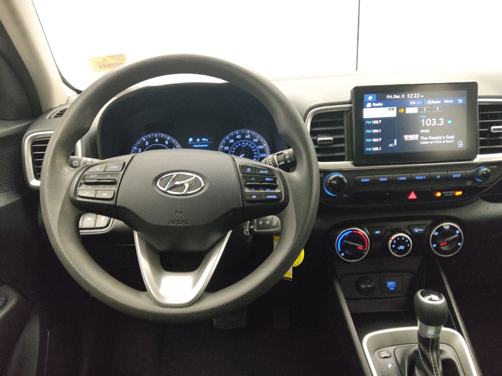 Used 2021 Hyundai Venue SE image 22