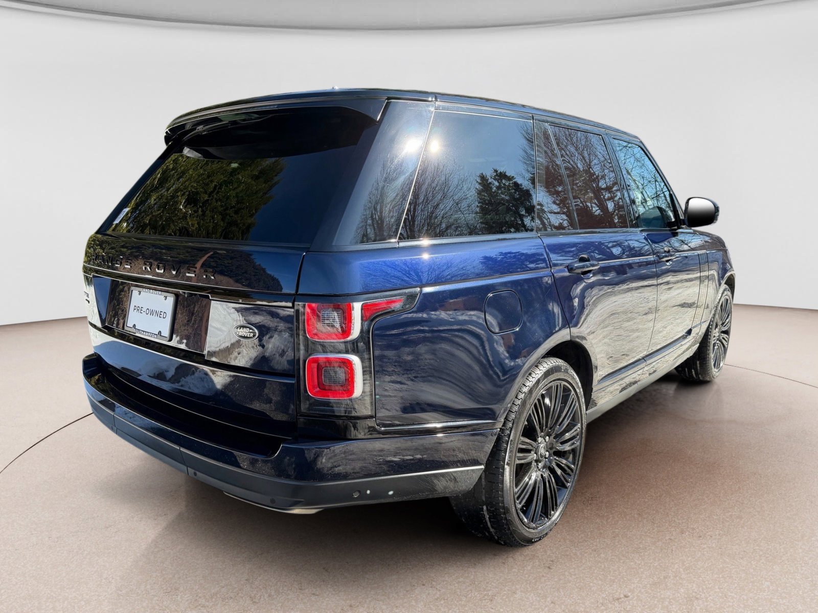Used 2022 Land Rover Range Rover Westminster Edition image 7