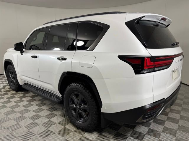New 2025 Lexus LX 700h Overtrail image 9