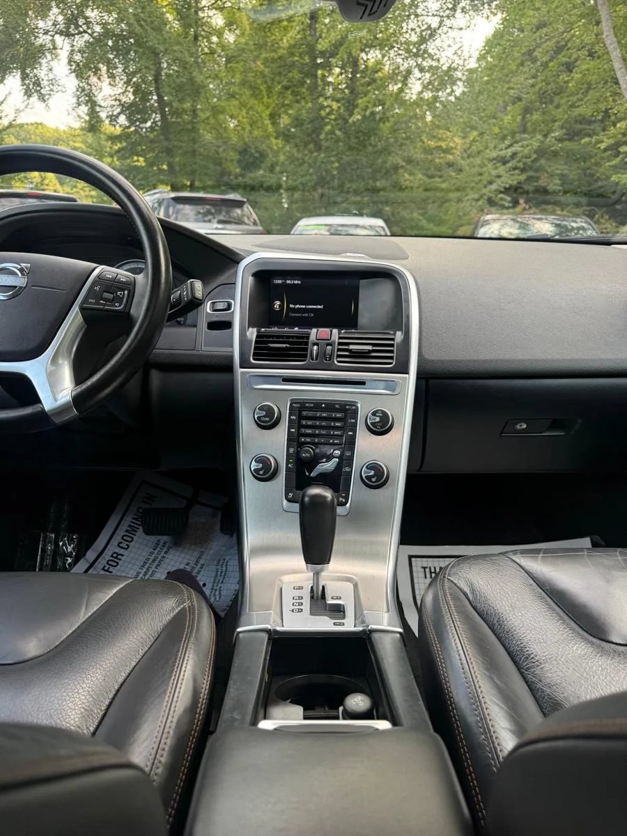 Used 2012 Volvo XC60 T6 AWD/4WD image 12
