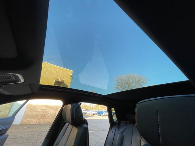 Used 2024 Cadillac Lyriq Sport image 25