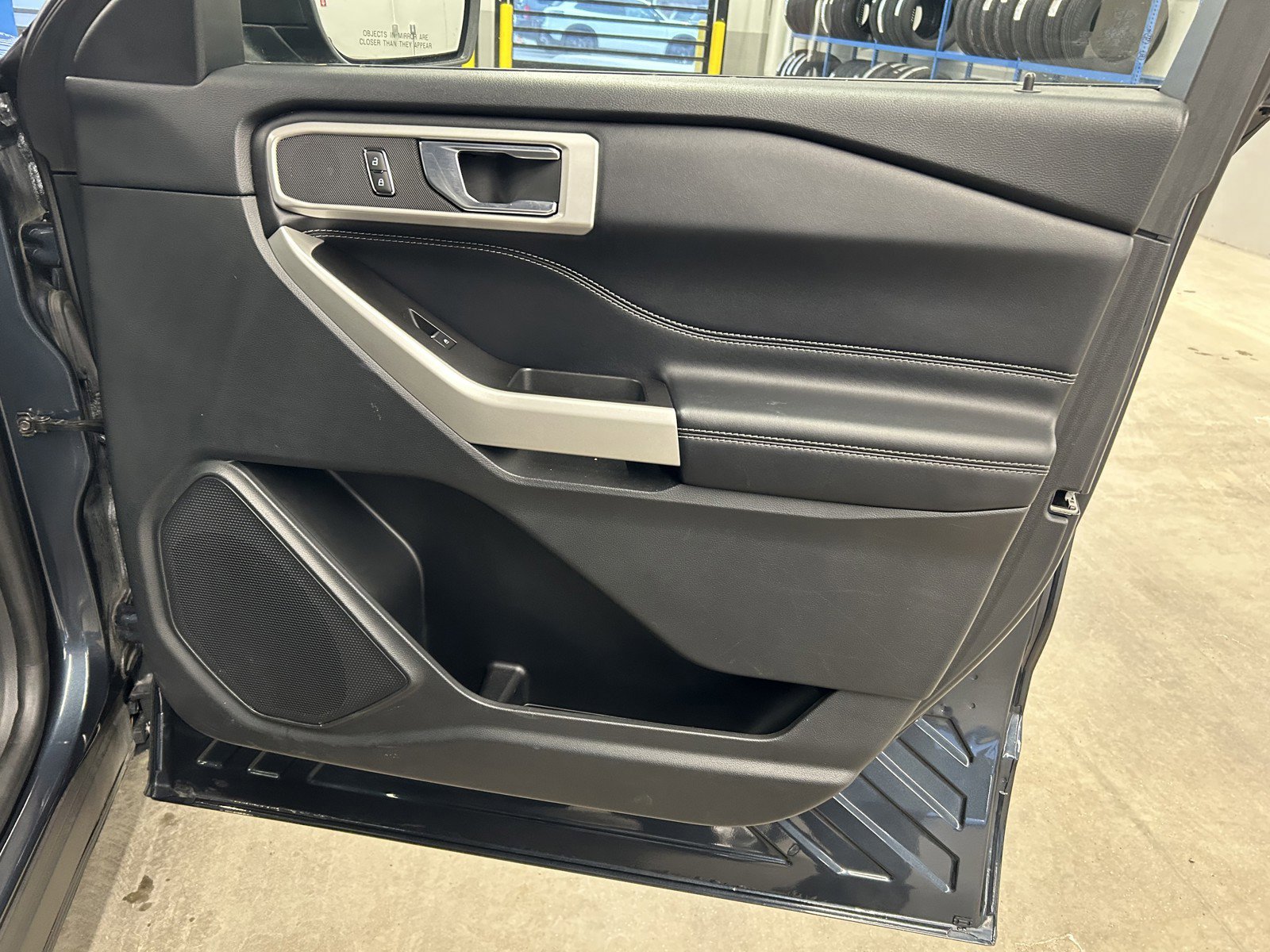 Used 2022 Ford Explorer XLT w/ Equipment Group 202A image 18