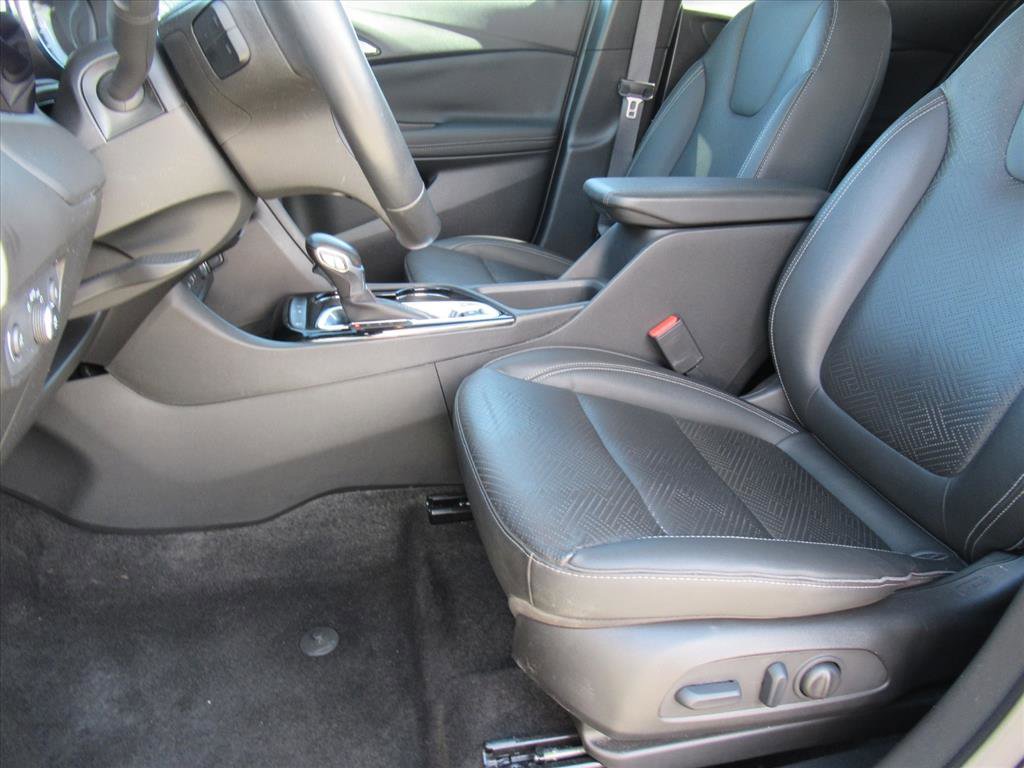 Used 2023 Buick Encore GX Essence w/ Experience Buick Package image 15