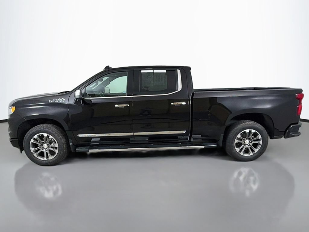 Used 2024 Chevrolet Silverado 1500 High Country w/ Technology Package AWD/4WD image 17