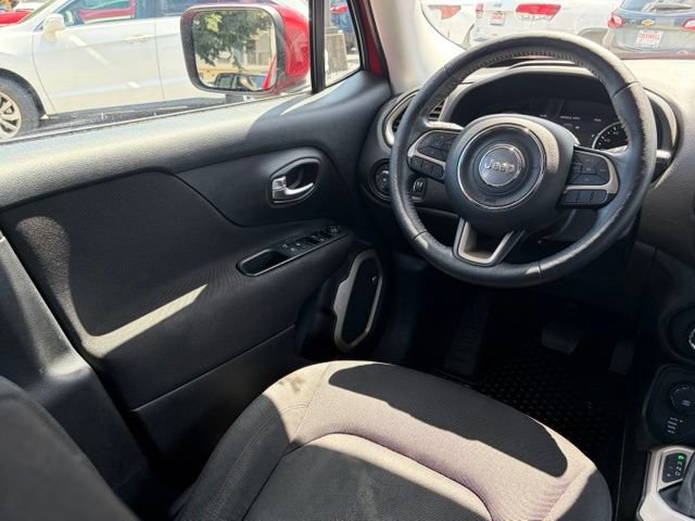 Used 2017 Jeep Renegade Latitude AWD/4WD image 29