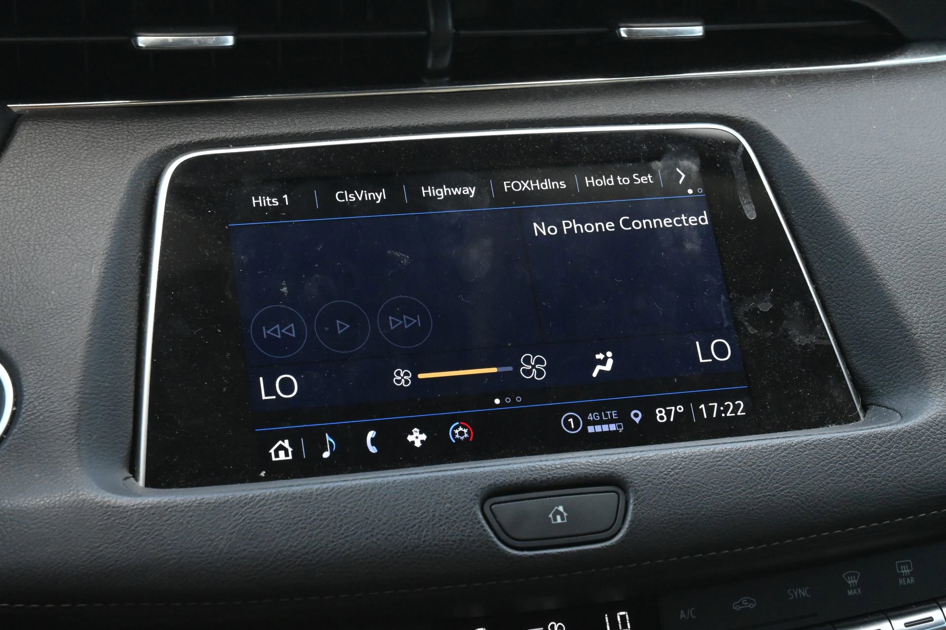 Certified 2023 Cadillac XT4 Premium Luxury FWD image 12