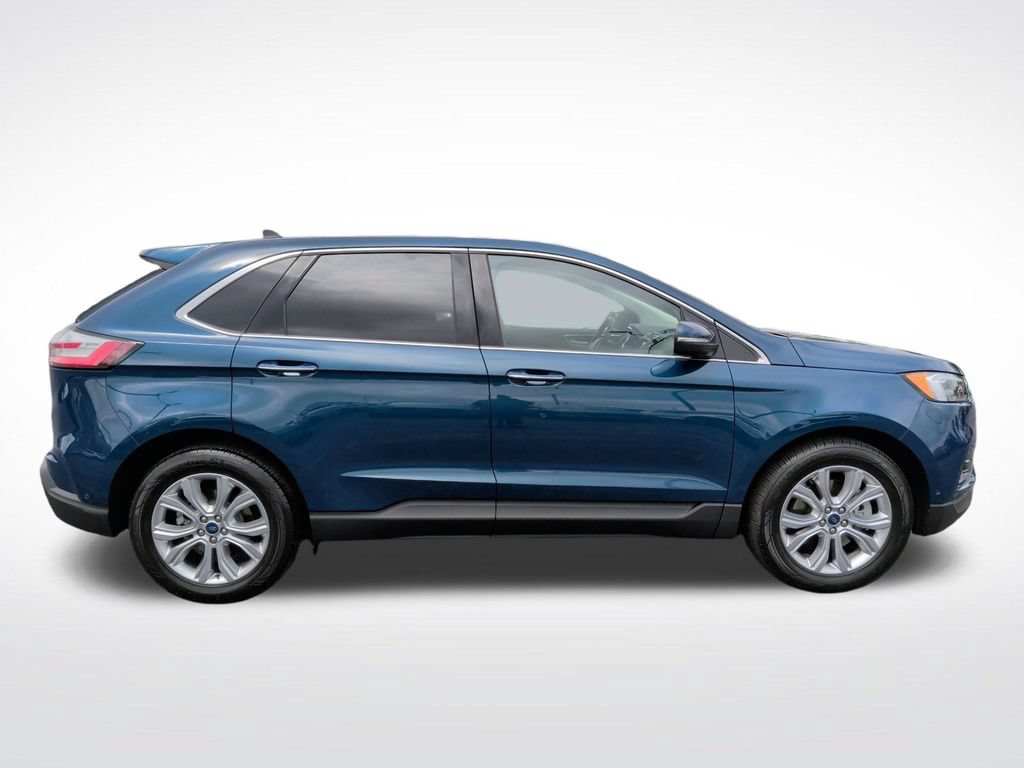 Certified 2020 Ford Edge Titanium w/ Equipment Group 301A AWD/4WD image 9