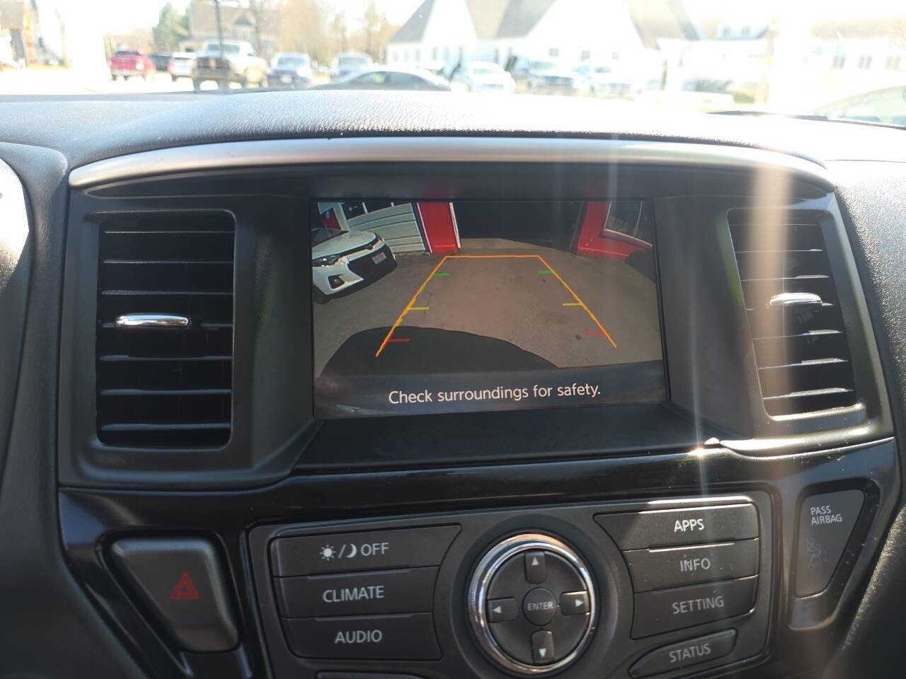 Used 2018 Nissan Pathfinder S AWD/4WD image 12