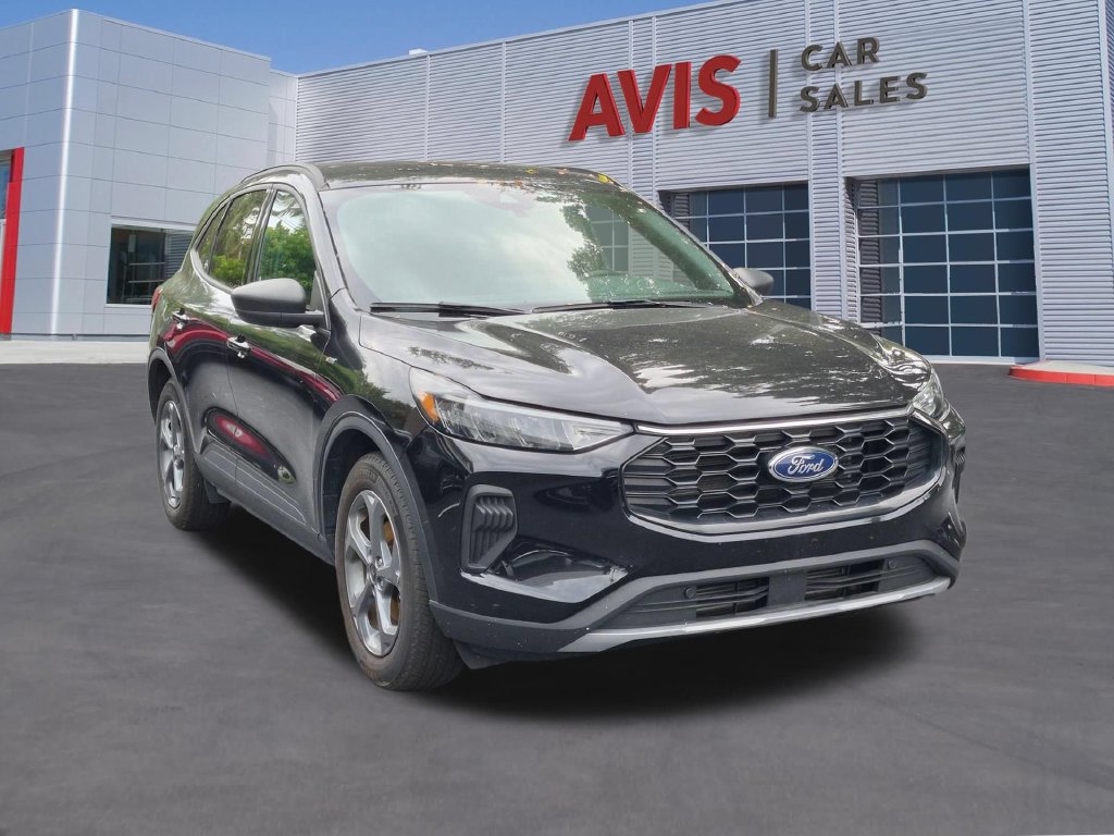 Used 2025 Ford Escape ST-Line FWD image 3