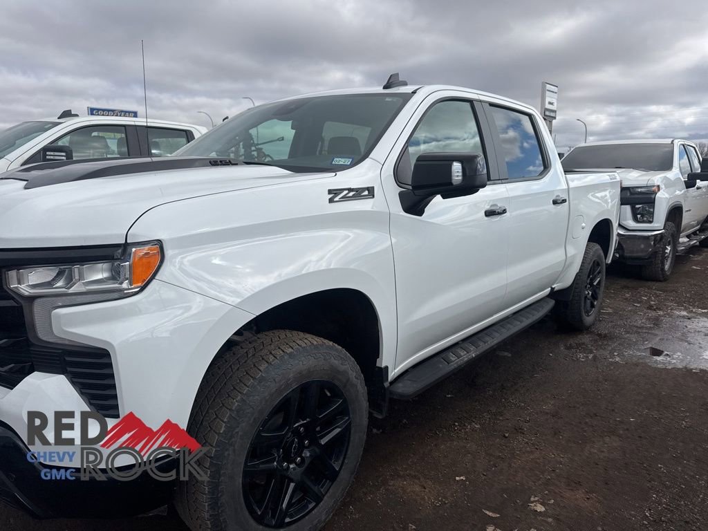 Used 2024 Chevrolet Silverado 1500 LT Trail Boss w/ Convenience Package II image 3