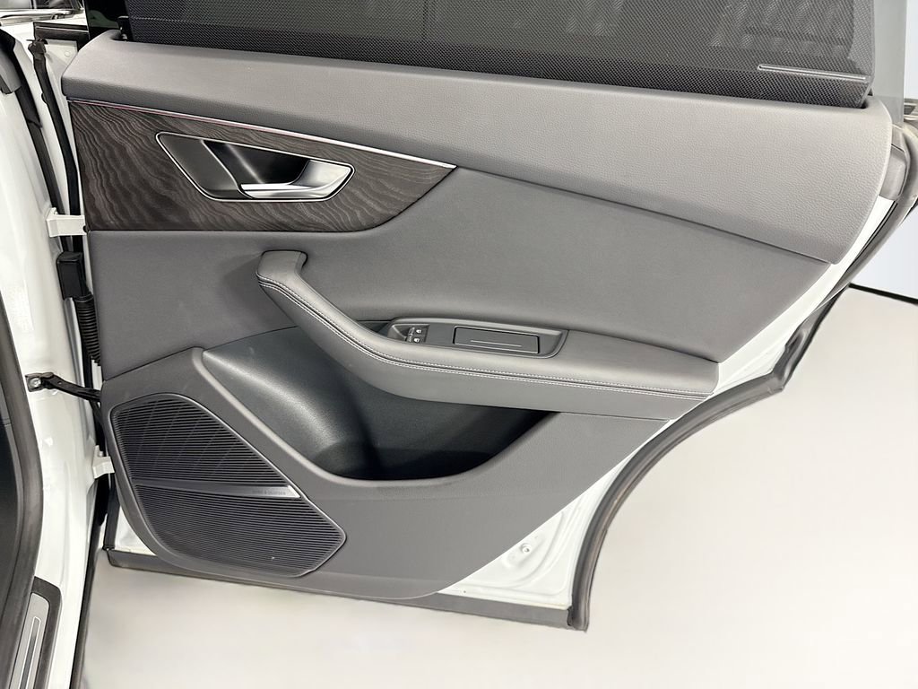 Used 2023 Audi Q8 Premium Plus image 26