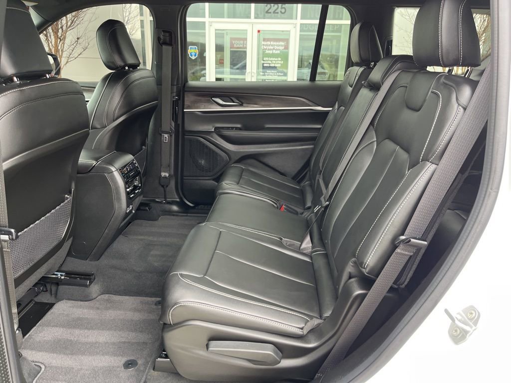 New 2025 Jeep Grand Cherokee L Limited image 14